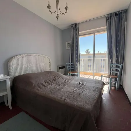 Lägenhet T2 Climatise Avec Terrasse Et Parking Au Lavandou